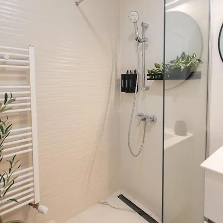 Apartment Ivory 36B5 *