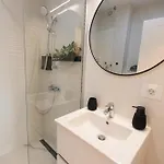 Apartman Ivory Design With Balcony By Blvd 36b5 - Free Parking *